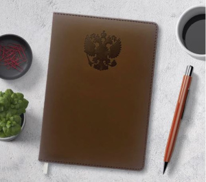 Записная книжка A5 deVENTE Emblem 145x205мм 160стр в клетку